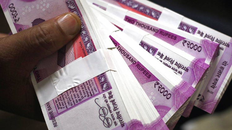 بینکوں میں صرف 4 کیش کے لین دین مفت، 5 ویں ٹرانزیکشن سے کٹیں گے ہر بار 150 روپے 