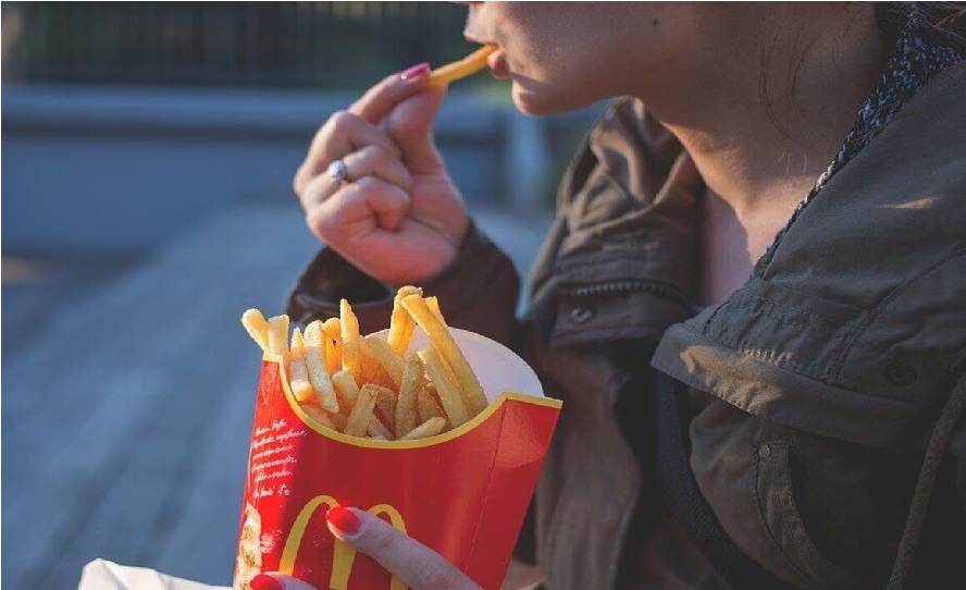 فاسٹ فوڈ کمپنی میکڈونلڈز کا اسرائیل میں اپنے تمام ریستوران خریدنے کا فیصلہ