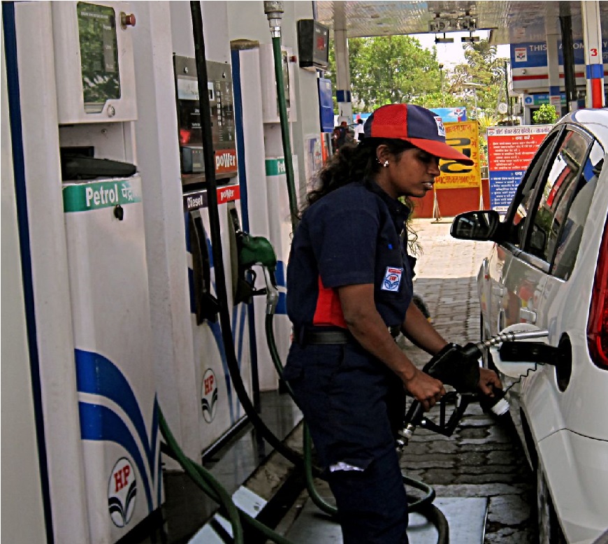 16 جون سے ملک بھر میں ہر روز کم وزائد ہونگیں پٹرول-ڈیزل کی قیمتیں!