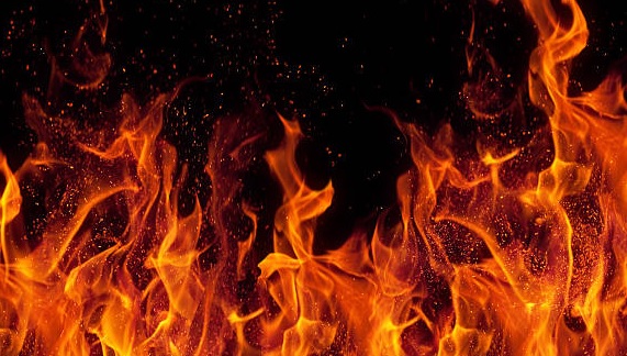 حیدرآباد: بوئن پلی مارکیٹ یارڈ میں لگی بھیانک آگ