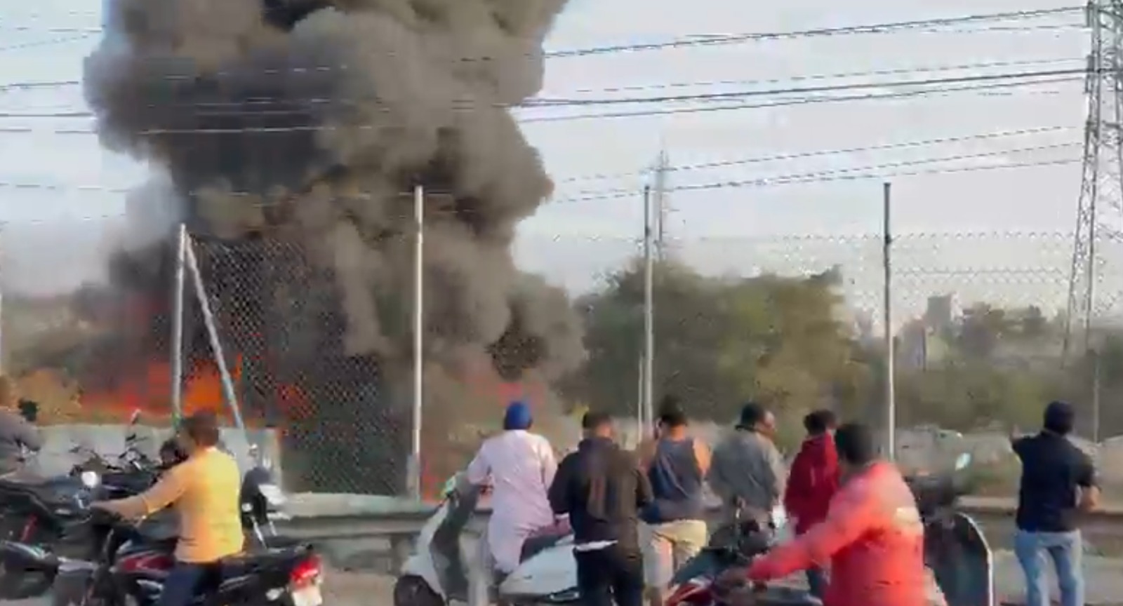 حیدرآبادکے  بڈویل میں پلاسٹک ری سائیکلنگ فیکٹری میں آتشزدگی کا واقعہ