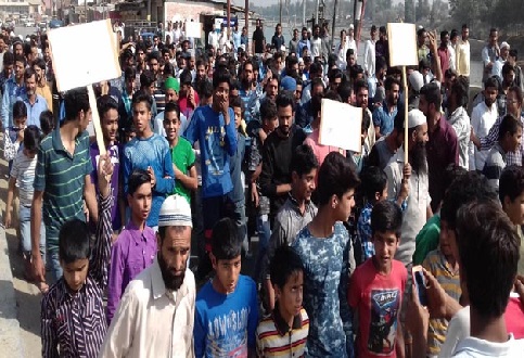 چوٹی کاٹنے کے واقعات کے خلاف کشمیر میں مظاہرہ کرنے کی اپیل کے بعد تمام تعلیمی ادارے بند
