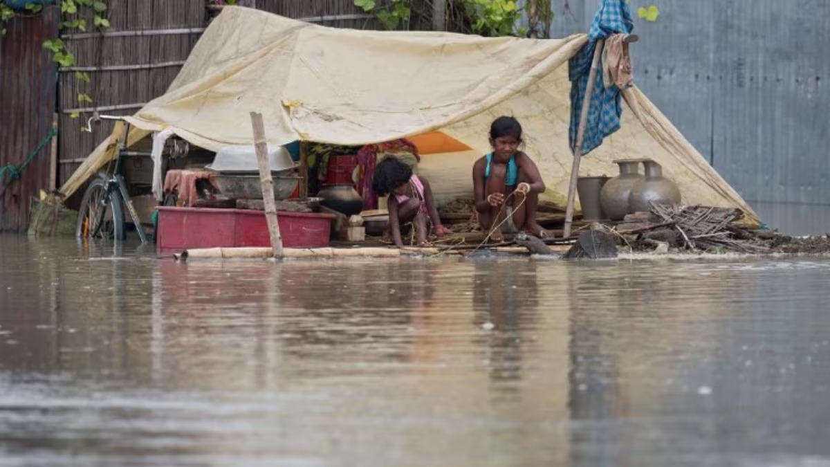 آسام کے 13 اضلاع میں کازرنگا سیلاب کی زد میں1 لاکھ لوگ متاثر