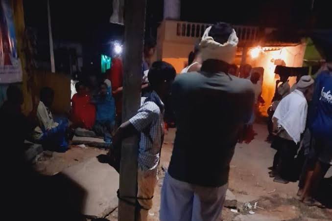 کرناٹک کے چکبالا پور میں چوری کے شبہ میں دلت لڑکے کو کھمبے سے باندھ کر مارا پیٹا گیا