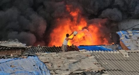 ممبئی: جھگی بستی میں آگ لگنے سے سات افراد جھلس گئے