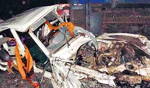 جھارکھنڈ: رام گڑھ میں ٹرین نے کار کو ٹکر ماری، پانچ بچوں سمیت 14 افراد ہلاک
