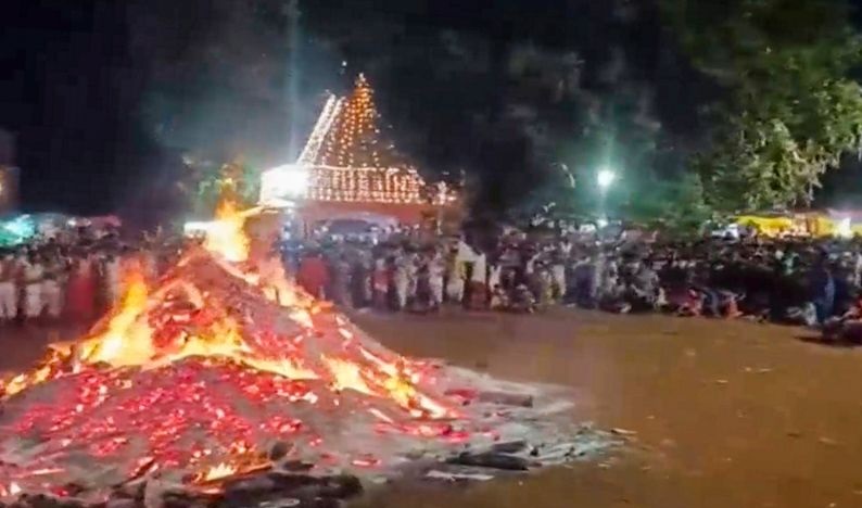 گوا کے شہر گاؤں مندر کی جاترا میں بھگدڑ سے چھ لوگوں کی موت، مودی کا اظہار تعزیت 
