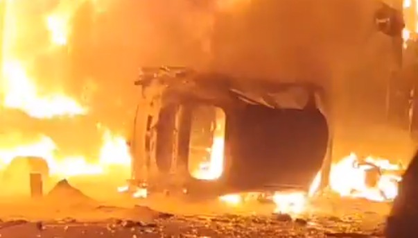 شالی بنڈہ میں الیکٹرانکس دکان میں خوفناک آگ، علاقے میں گھبراہٹ