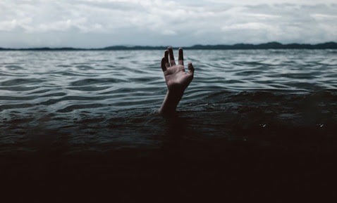 تلنگانہ کے نرمل ضلع کے تالاب میں تین لڑکیوں کی لاشوں سے سنسنی