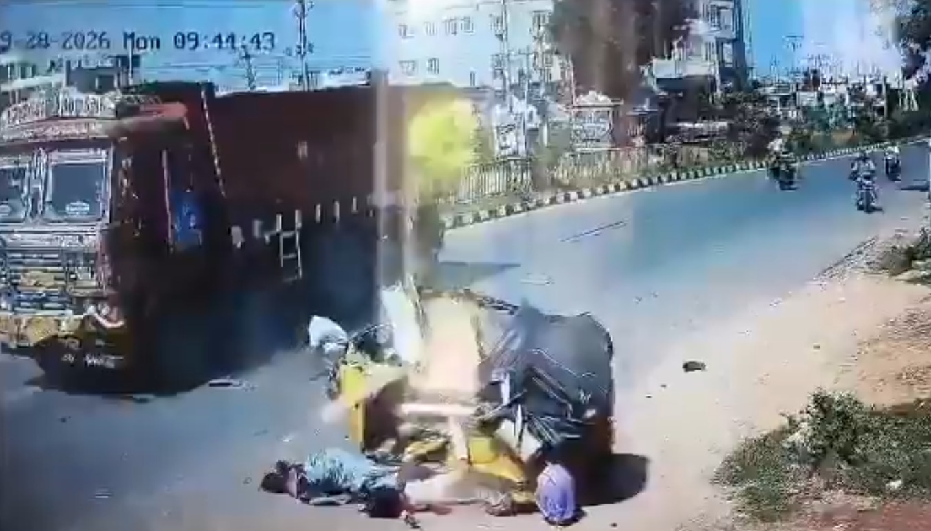 منچریال میں آٹو اور لاری کی ٹکر، 4 خواتین مزدور ہلاک، 3 زخمی