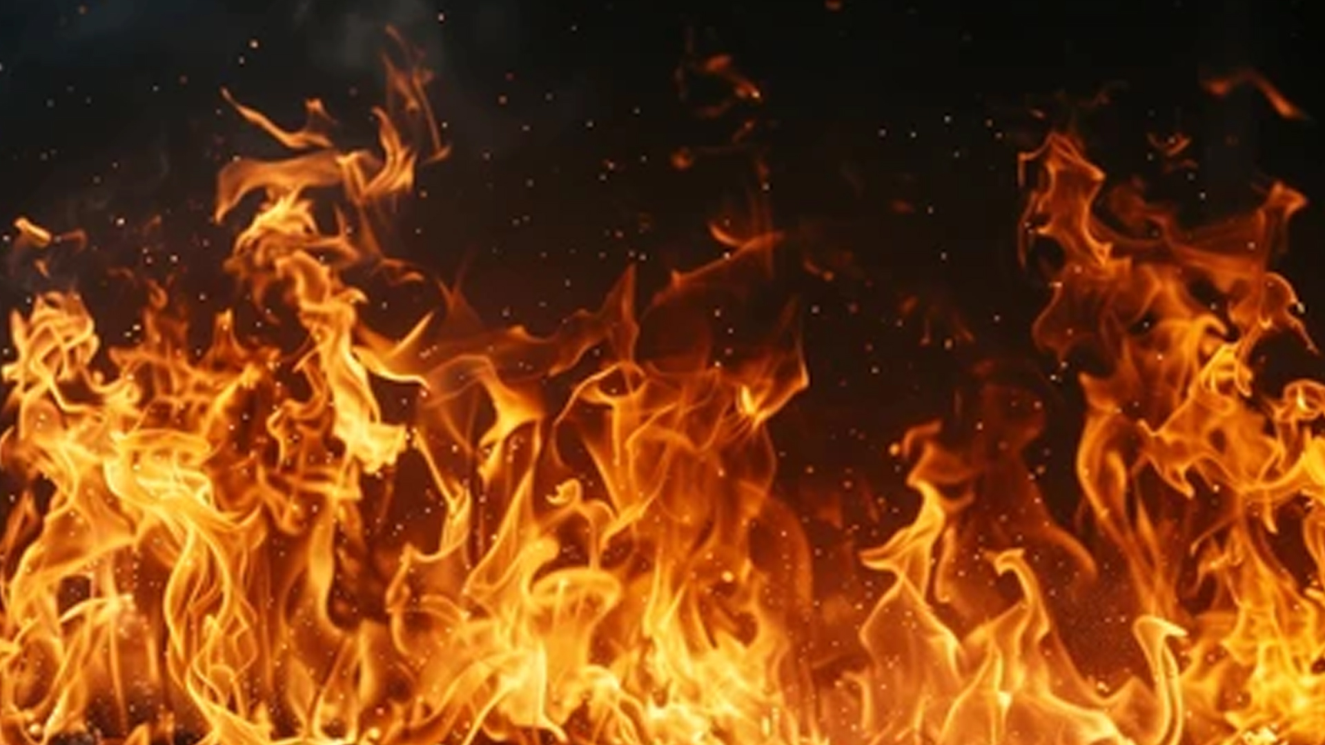 چارمینار کے قریب برقعہ کی دکان میں اچانک آگ بھڑک اٹھی