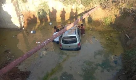 سدی پیٹ میں کار آبپاشی نہر میں گرنے سے پانچ کی موت