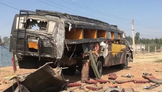 ہریانہ میں ٹرک پیچھے سے بس سے ٹکرا گیا، جس میں7 افراد ہلاک، 4 زخمی