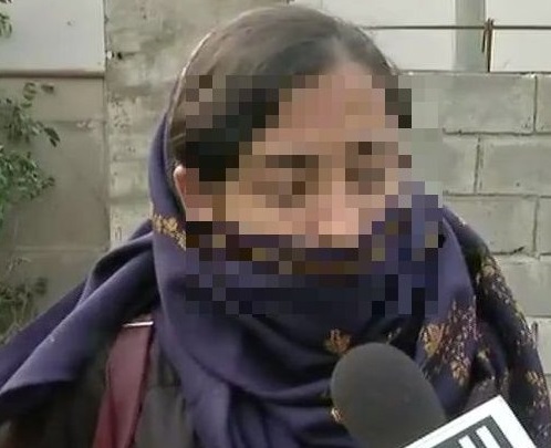 چلتی بس میں طالبہ کے ساتھ چھیڑ چھاڑ :دہلی یونیورسٹی
