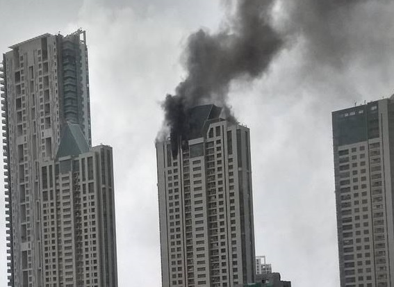 ممبئی کے ورلی میں 33 منزلہ عمارت میں آگ