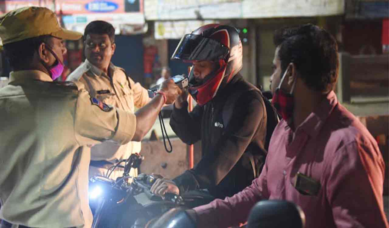 حیدرآباد میں جنوری میں نشے میں گاڑی چلانے پر 4,236 لوگوں کے خلاف مقدمہ درج کیا گیا