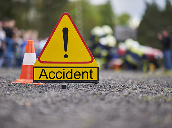 بھاؤنگر میں سڑک حادثہ: چار کی موت، 9 زخمی