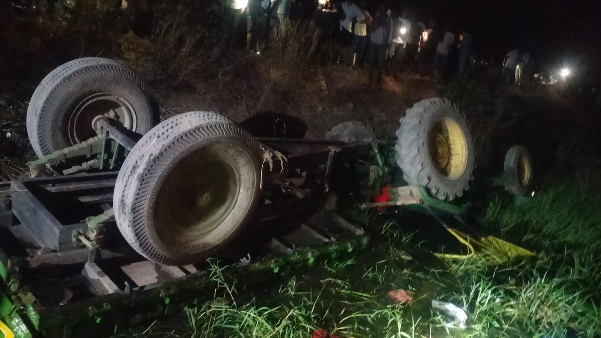 تلنگانہ کے جگتیال ضلع میں ٹریکٹر الٹ گئی، 4 افراد جاں بحق، متعدد زخمی