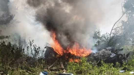 پونے کے باودھن میں ہیلی کاپٹر گر کر تباہ، 2 پائلٹ ایک انجینئر ہلاک