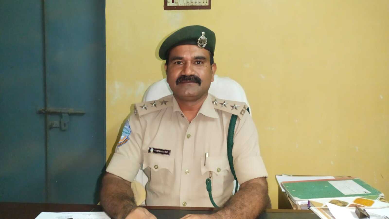 تلنگانہ میں قبائلیوں نے درختوں کی کٹائی کی مخالفت کرنے پر اہلکار کو قتل کر دیا