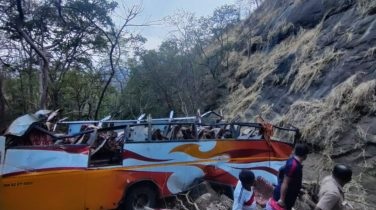 ممبئی جارہی بس کھائی میں گری، 12 افراد ہلاک