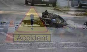 نظام آباد میں ایک  کار سے موٹر بائیک پر سوار دو افراد ہلاک ہوگئیں ہیں 