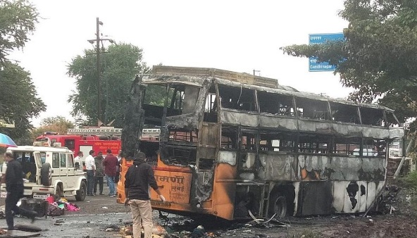 مہاراشٹر: ناسک میں بس اور ٹرک آپس میں ٹکرانے سے 10 ہلاک، 30 زخمی