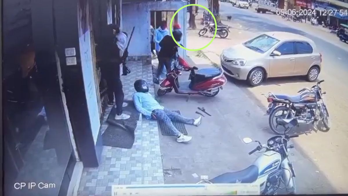 بنگال: بہادر پولیس افسر اور چوروں کے درمیان فائرنگ، 4 کروڑ روپے کی چوری ناکام