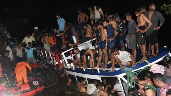 کیرالہ کے سیاحوں کی کشتی کے سانحے میں 22 ہلاک، متعدد زخمی 