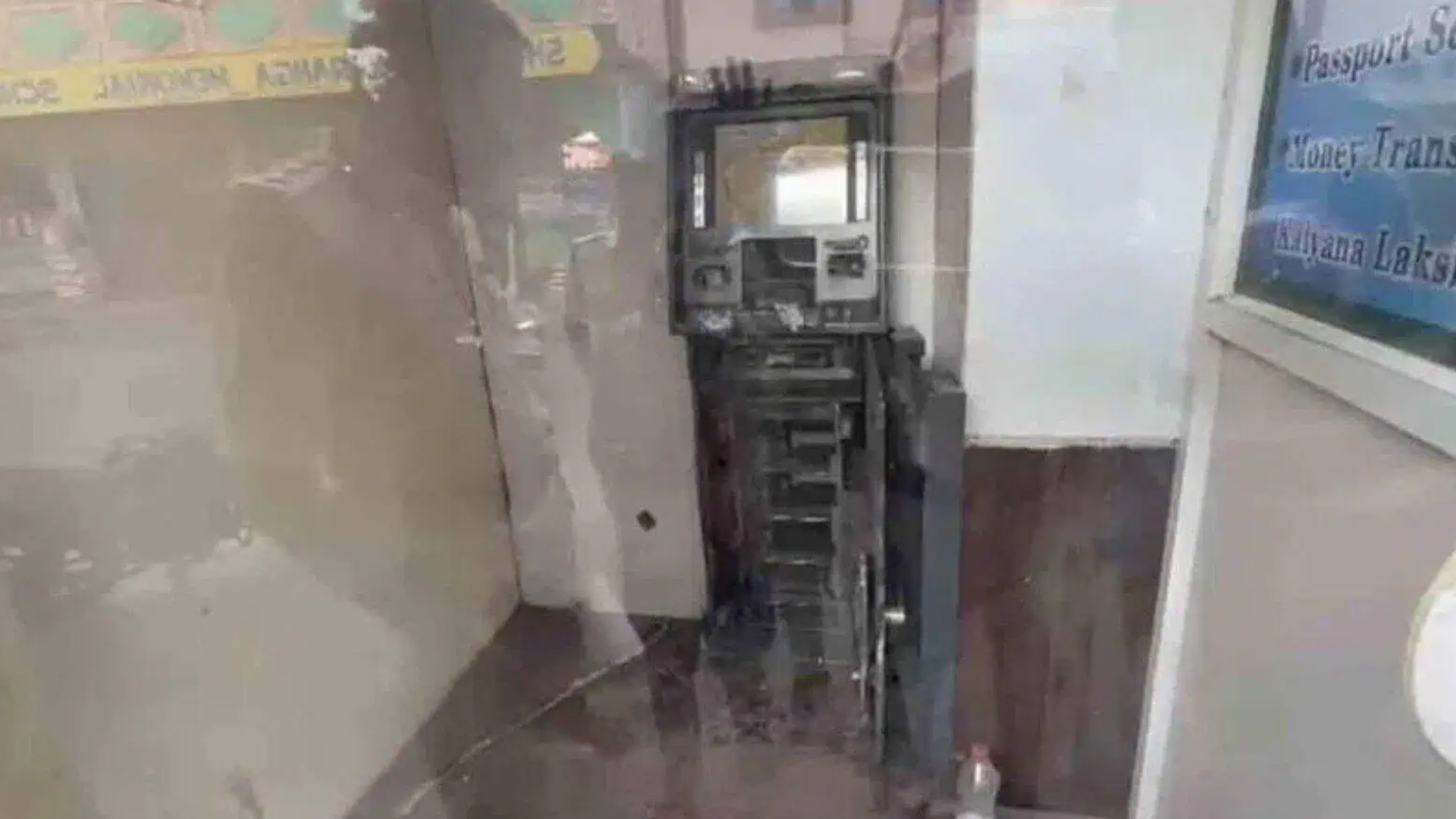 تلنگانہ کے سنگاریڈی میں آدھی رات کو بینک کے اے ٹی ایم سے 1.60 لاکھ روپے کی  چوری