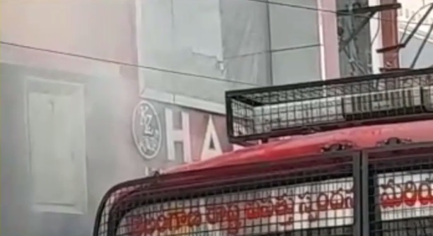 حیدرآباد: بابا نگر میں کپڑے کی دوکان میں لگی آگ