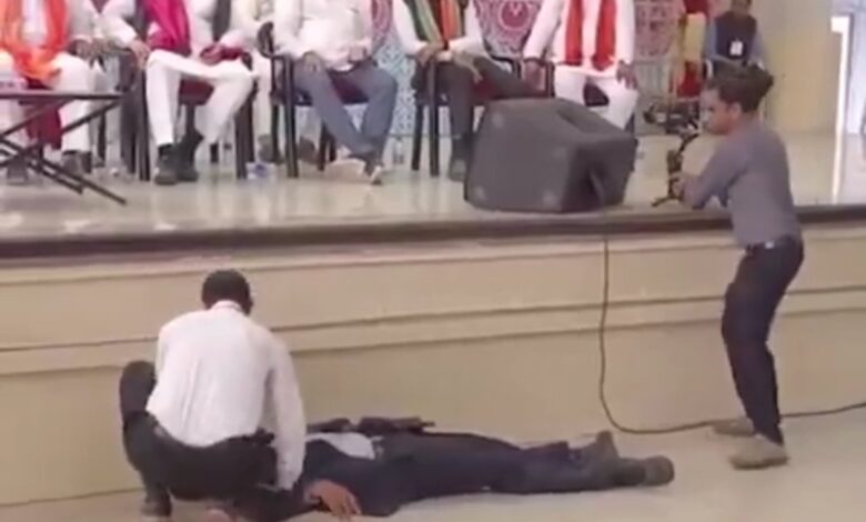 وڈودرا میں جے پی نڈا کے خطاب کے دوران کمانڈو بے ہوش، لیڈروں کی بے حسی پر عوام کی شدید تنقید