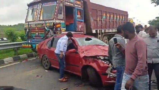 تلنگانہ: نظام آباد کے قریب این ایچ-44 پر متعدد گاڑیوں کا ٹکراؤ