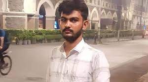 ممبئی میں 23 سالہ ڈرائیور نے اکیلے 3 ڈاکوؤں سے مقابلہ کیا،اور ڈاکو ایک پکڑا گیا