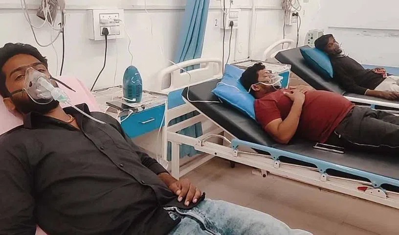 جنگاؤں میں کلورین سلنڈر کے لیکیج سے کم از کم 20 لوگ بیمار ہو گئے