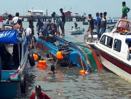 انڈونیشیا میں اسپیڈ بوٹ غرقاب، 10 افراد جاں بحق