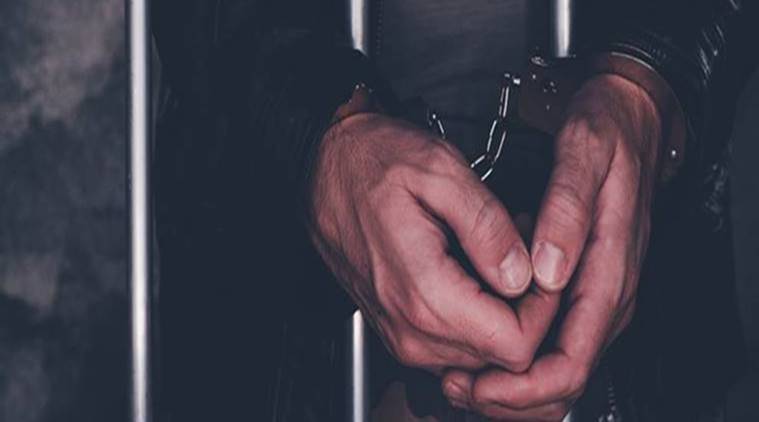 لکھنؤ پولیس نے آئی فون سے دھوکہ دہی کرنے والوں کے گروہ کو گرفتار کیا ہے۔