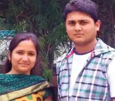 بنگلور:سڑک پر گڑھے کی وجہ سے بیوی کی موت ،پولیس نے شوہر کوبنادیا ملزم