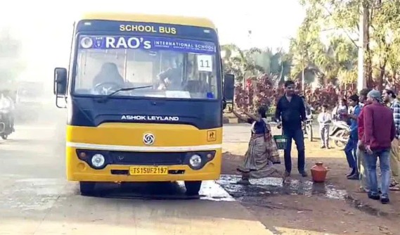 ظہیر آباد: اسکول بس میں اچانک آگ ، ڈرائیور نے سانحہ سے بچا لیا