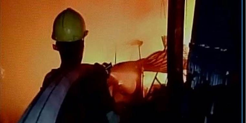 حیدرآباد میں ایئر كولرس منیوفیکچرنگ یونٹ میں خوفناک آتشزدگی، چھ ہلاک