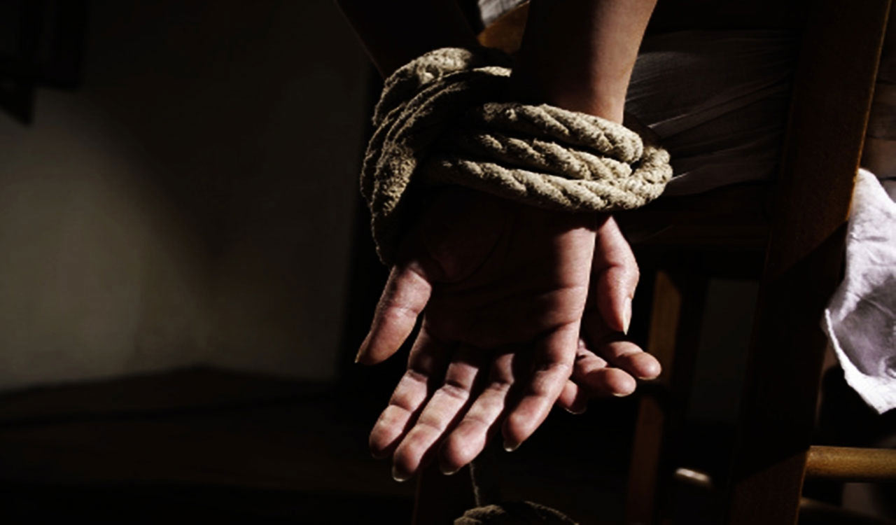 حیدرآباد میں دسویں جماعت کے طالب علم کو مبینہ طور پر اسکول ٹیچر نے کیا اغوا