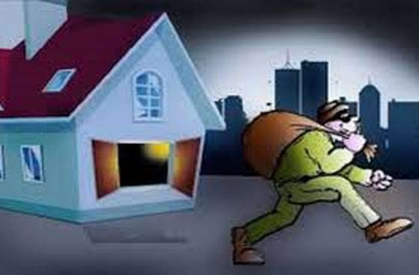 تلنگانہ:چورمکان سے 96ہزار روپئے اور20تولہ سونا لے کر فرار