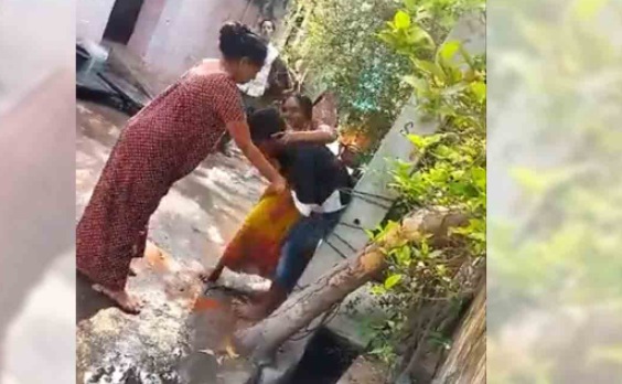 15 سالہ گانجے کے عادی کی ماں نے بچے کو کھمبے سے باندھ کر آنکھوں میں مرچی پاؤڈر ڈالا