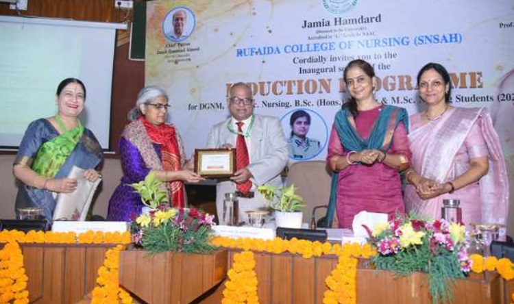 جامعہ ہمدرد کے رفیدہ کالج آف نرسنگ نے انڈر گریجویٹ اور پوسٹ گریجویٹ بیچ 2023 کے لیے انڈکشن پروگرام کا انعقاد کیا
