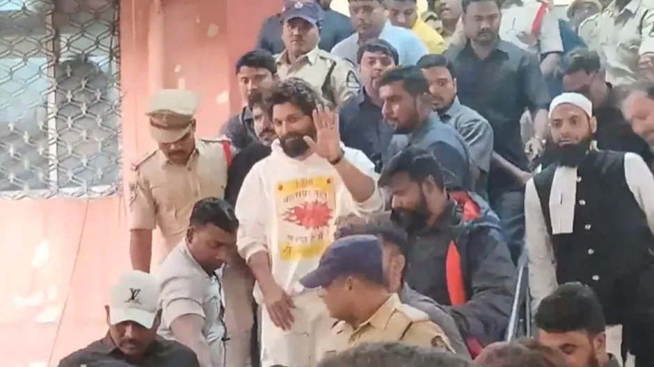 پشپا 2 بھگدڑ کیس: اللو ارجن کو تلنگانہ ہائی کورٹ سے ضمانت ملی، نچلی عدالت نے دی تھی 14 دن کی جیل