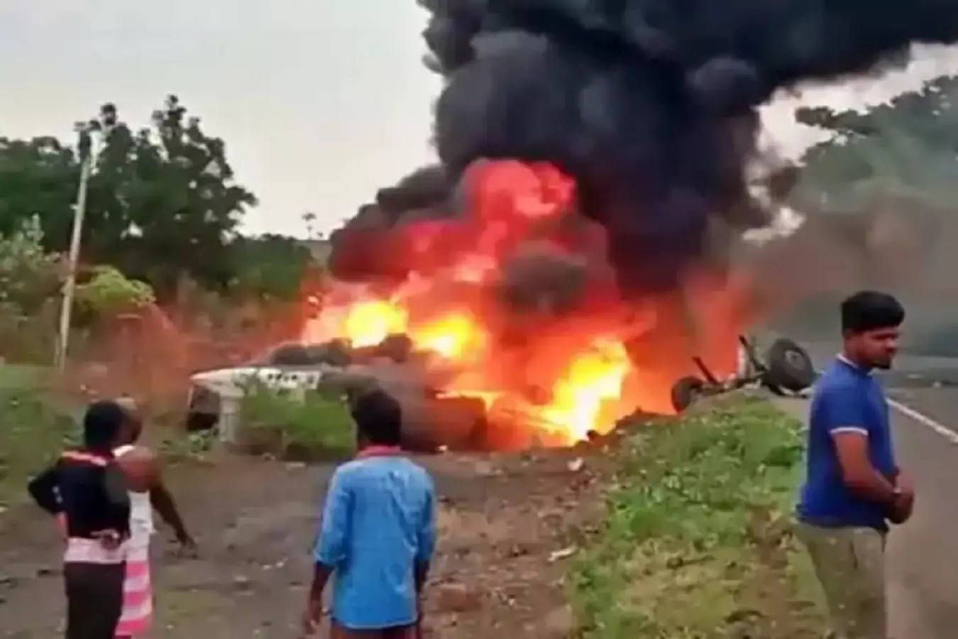 کرناٹک میں بس میں آگ لگنے سے آٹھ مسافر زندہ جل گئے