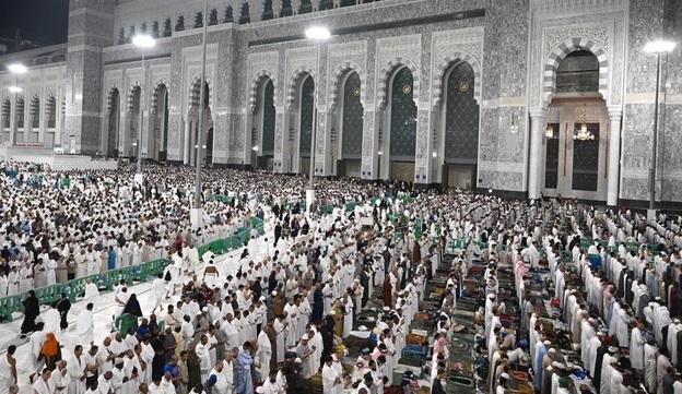 27 رمضان المبارک کی رات 25 لاکھ سے زائد نمازیوں نے مکہ کی عظیم الشان مسجد میں نماز ادا کی