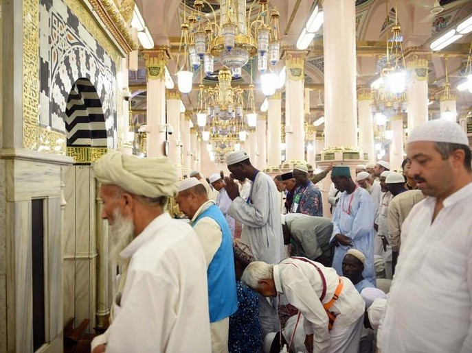 مسجد نبوی میں زائرین فیوض وبرکات سے سرشار