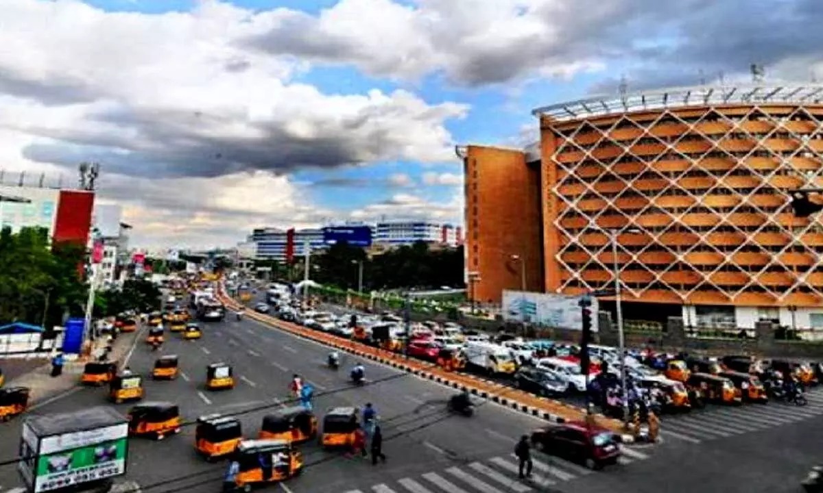سائبرآباد میں آج ای وی گاڑیوں کی ریلی کے لیے ٹریفک کا رخ موڑ دیا گیا ہے