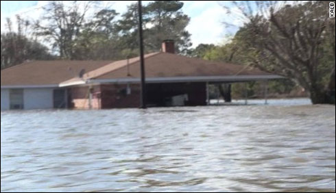  امریکا: ٹیکساس اور لوزیانا میں سیلاب سے معمولات زندگی درہم برہم